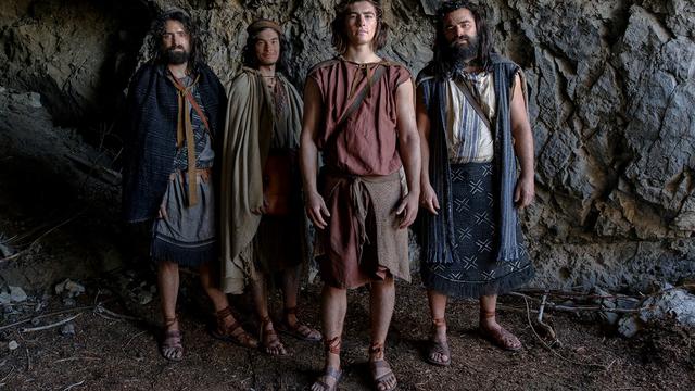 A Mormon könyve rövidfilmek férfiakból, nőkből és gyerekekből álló szereplőgárdája igen vegyes. 