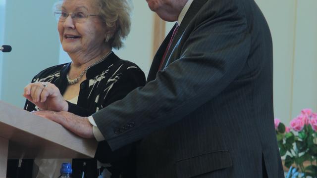 Ballard Elder és felesége Svájcba is ellátogatott