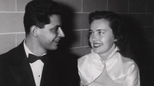 Robert D. Hales elder és az ő Mary-je a Brigham Young Egyetemen tartott bálon, 1953-ban