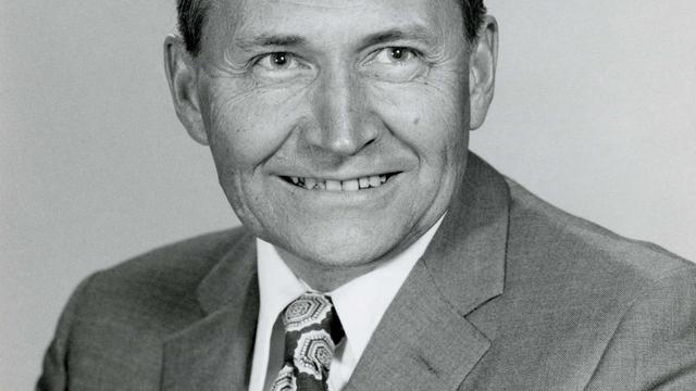 L. Tom Perry elder