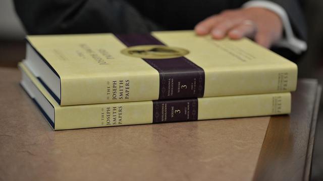 A Joseph Smith Papers harmadik kötetét, amely a Mormon könyve nyomdai kéziratát tartalmazza, 2015. augusztus 4-én jelentette meg a Church Historian’s Press, amely Az Utolsó Napok Szentjeinek Jézus Krisztus Egyháza Egyháztörténeti Osztályának védjegye.
